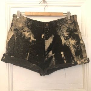 Wrangler cut off shorts black with bleach dye
